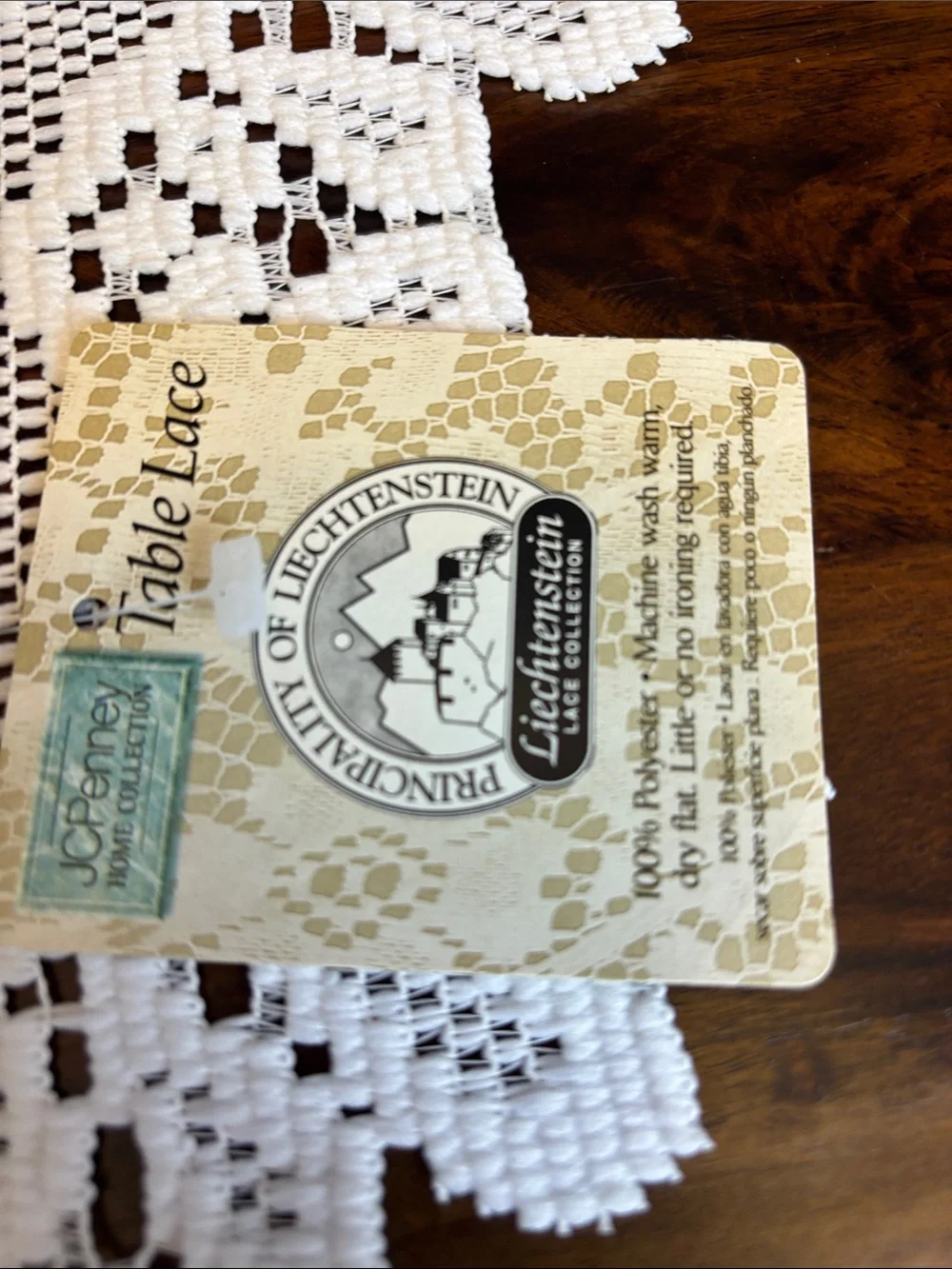 NWT - Vintage JCPenny White Liechtenstein Lace Floral Table Cover